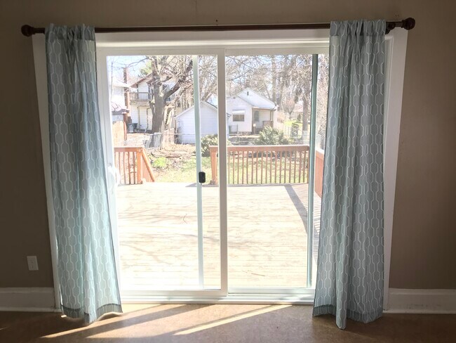 Building Photo - 118 N Fairview Ave