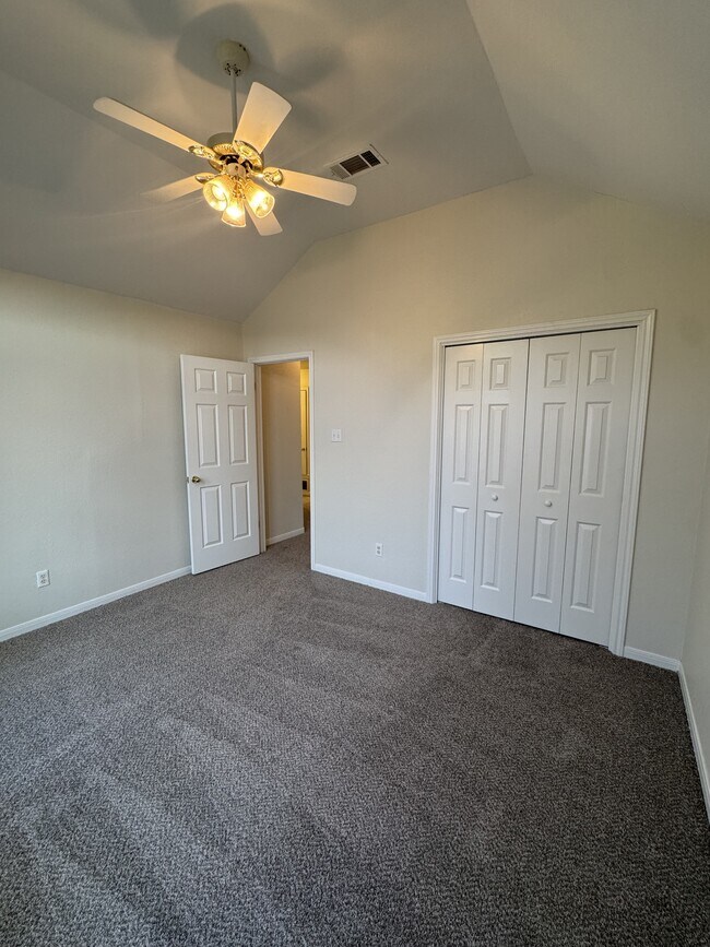 Building Photo - 1515 Mountain Laurel Dr