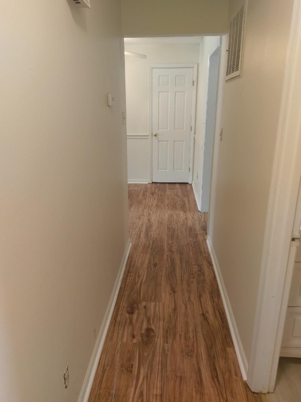 Building Photo - 255 Meadowview Dr