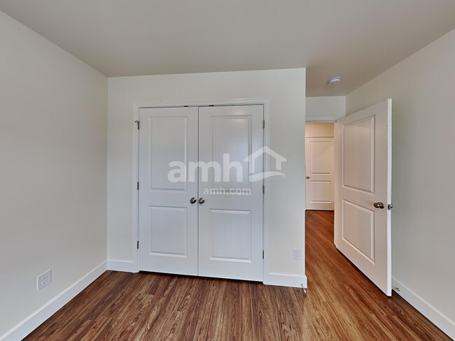 Building Photo - 13704 107th Ave Ct E