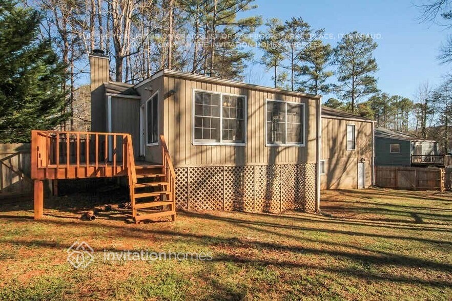 Building Photo - 3179 Terrace Dr