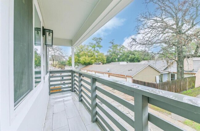 Building Photo - 5763 Easthampton Dr