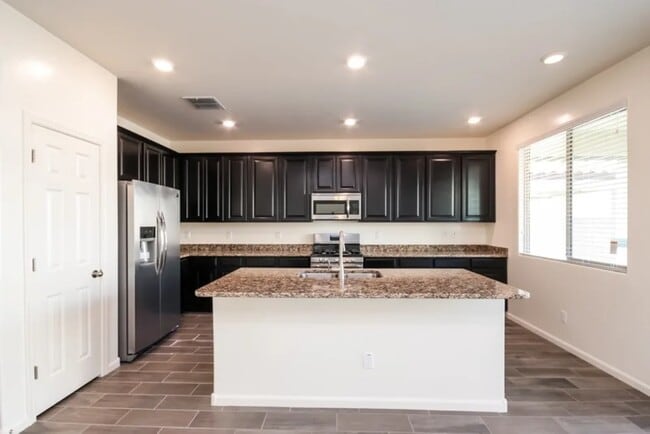 Building Photo - 1735 W Lacewood Pl