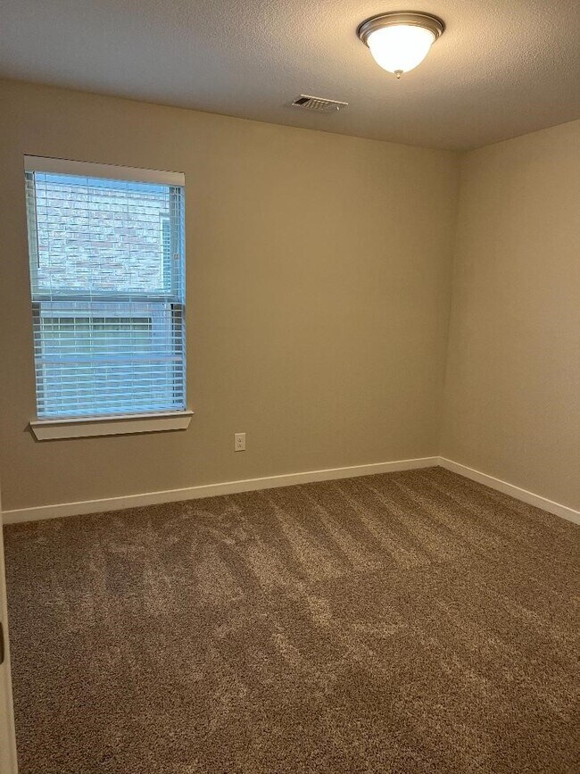 Building Photo - 218 Sintra Lk Wy