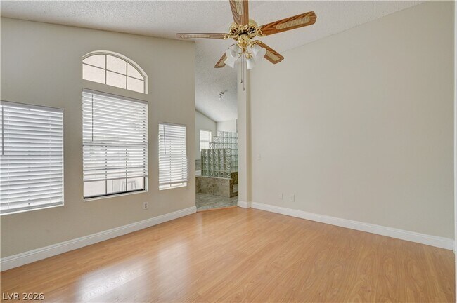 Building Photo - 2616 Camphor Tree St