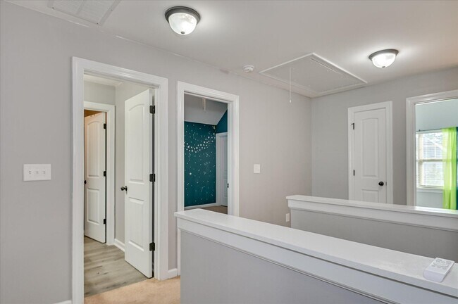 Building Photo - 1543 Driftwood Ln