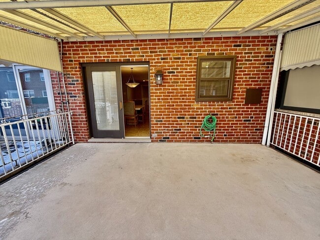 Building Photo - RARELY Offered completely RENOVATED PACKER PARK 3 Bedroom/2.5 Bath HOME w/ Central AC-HARDWOOD Fl...