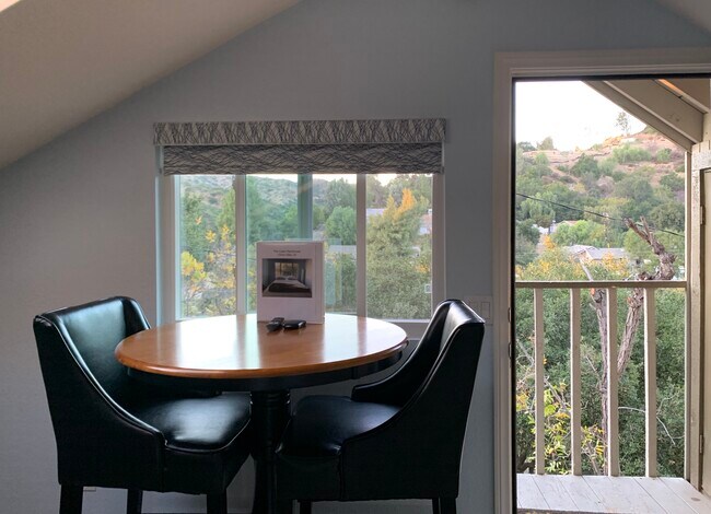 Building Photo - 16979 East Ln