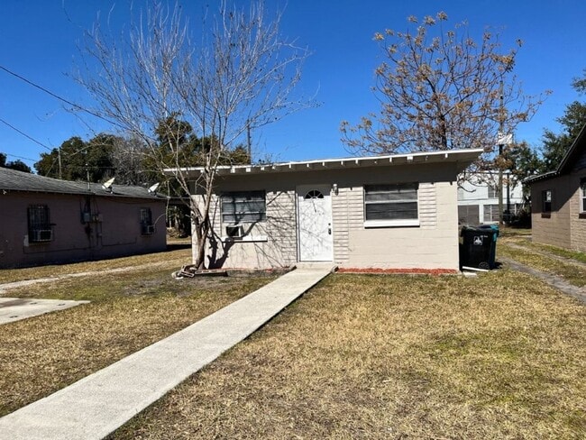 Building Photo - 1339 Winnifred St