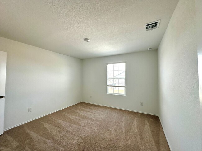 Building Photo - Coming Soon!  Late July Move in Available...