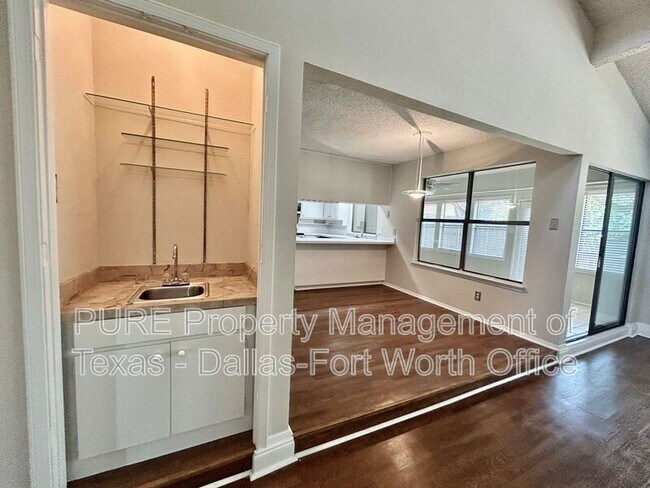 Building Photo - 4707 Burning Springs Dr