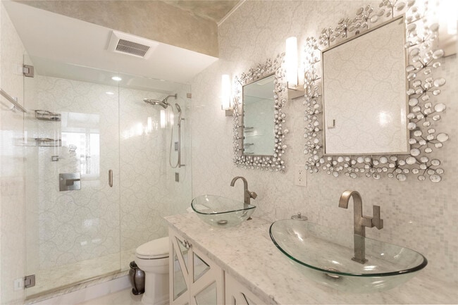 Building Photo - 2917 S Ocean Blvd