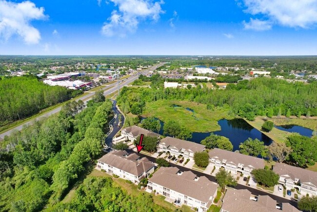 Building Photo - 2050 Park Crescent Dr