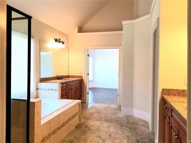 Building Photo - 3306 Chastain Ridge Dr