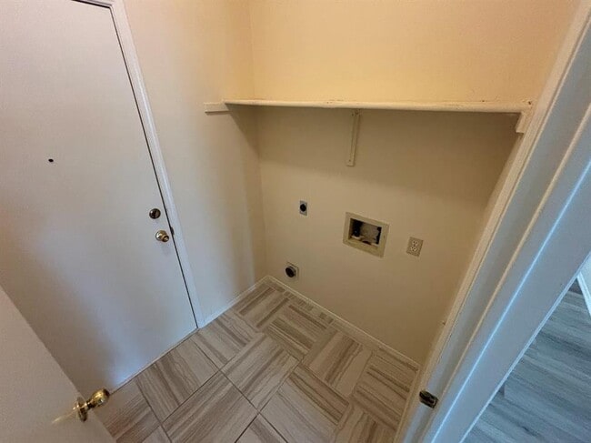 Building Photo - 10911 Grassmere Ct