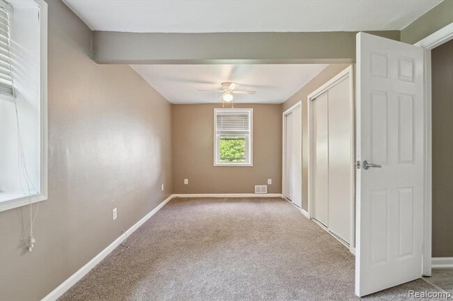 Building Photo - 500 Trombley Rd