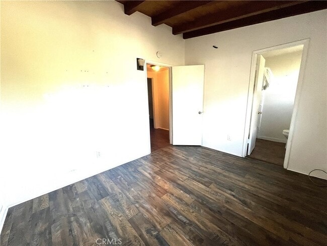 Building Photo - 725 Tyrol Dr