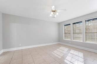 Building Photo - 16727 Sonoma Del Norte Dr