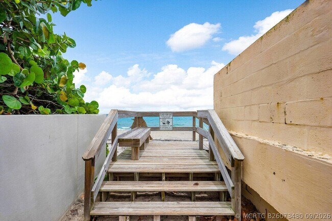 Building Photo - 1109 Bel Air Dr