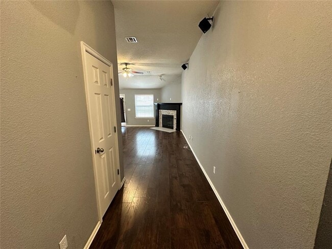 Building Photo - 6020 SE 86th St