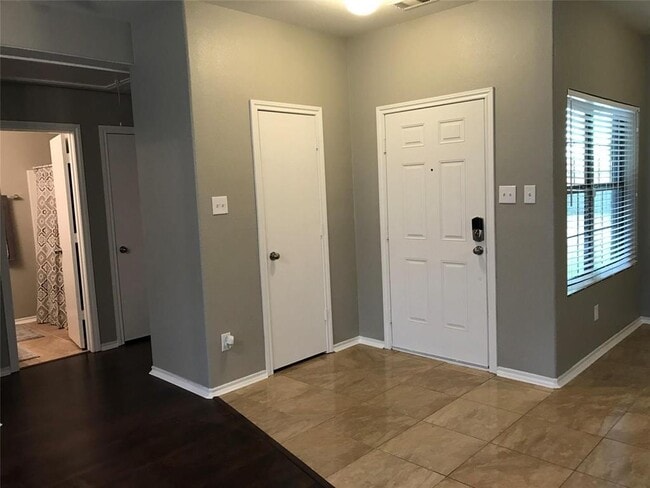 Building Photo - 805 Katydid Ct