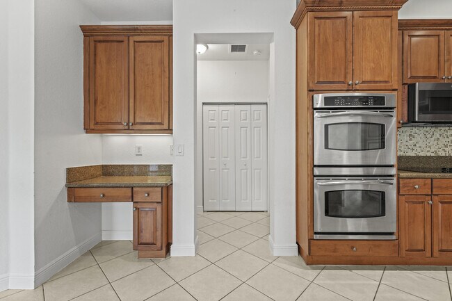 Building Photo - 17464 SW 47th Ct