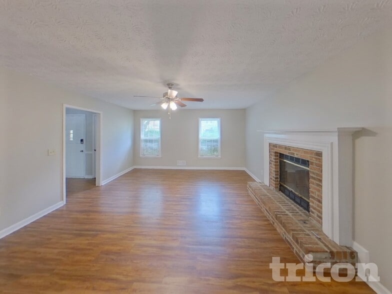 Building Photo - 740 Cedar Farms Dr