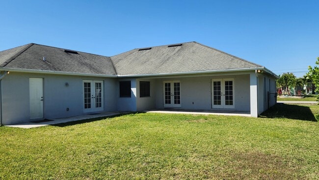 Building Photo - 5610 NW North Crisona Cir