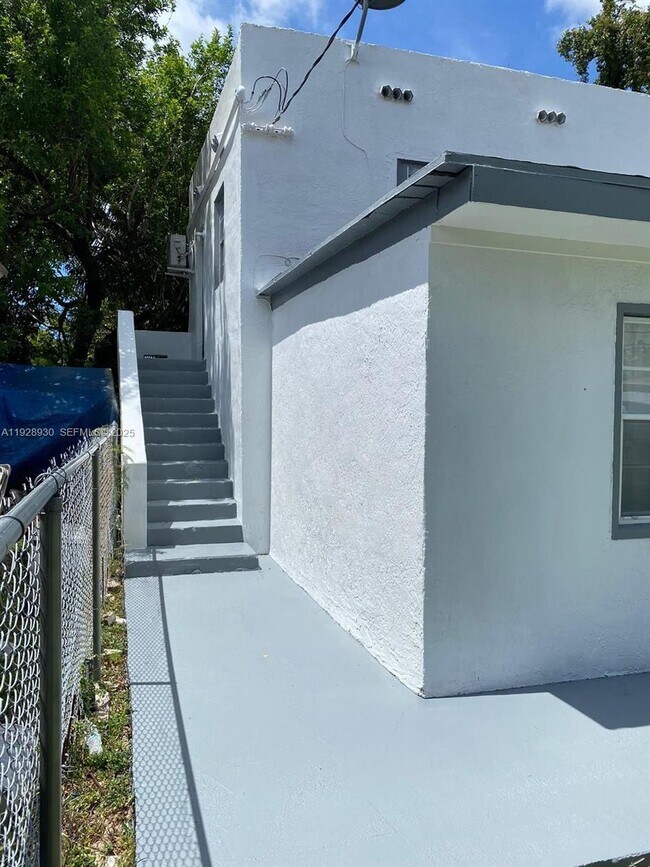 Building Photo - 1278 NW 44th St