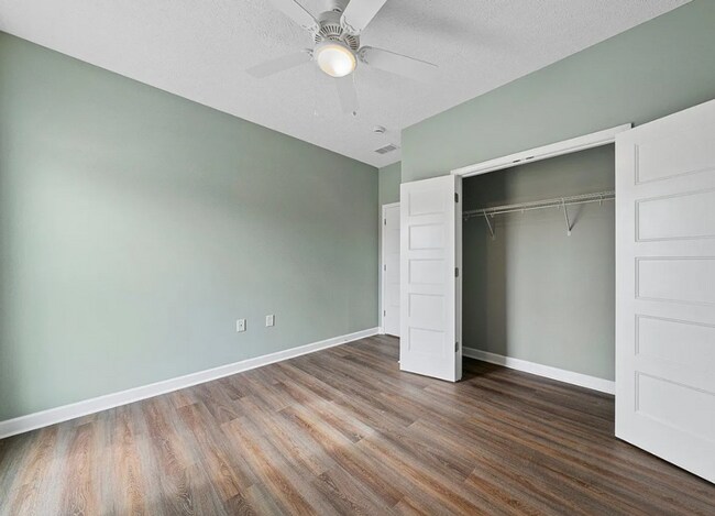 Building Photo - 2583 Cedrus Ave