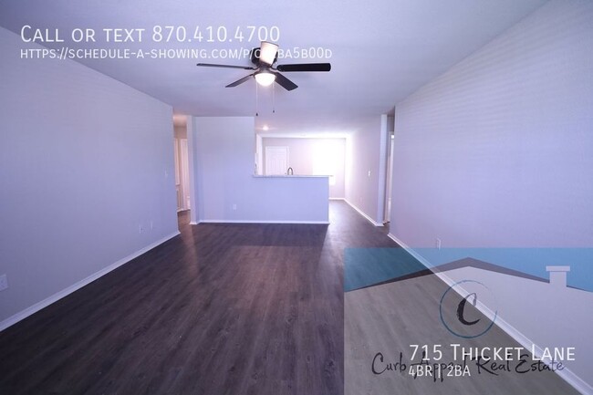 Building Photo - 715 Thicket Ln
