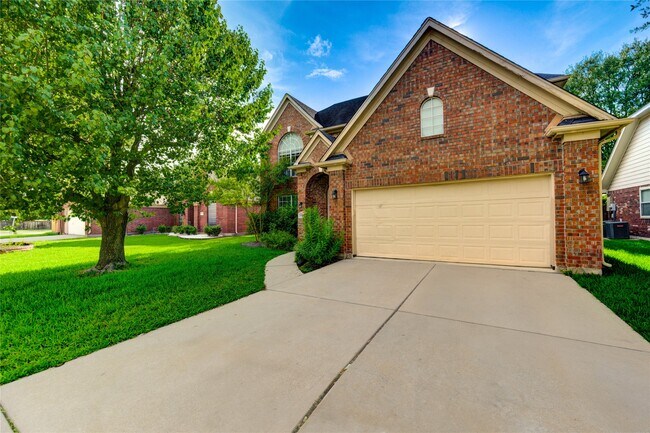 Building Photo - 16814 Benwick Dr