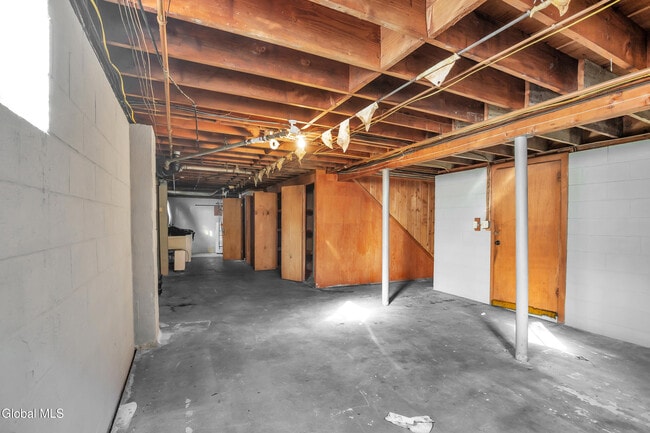 Building Photo - 188 Hackett Blvd