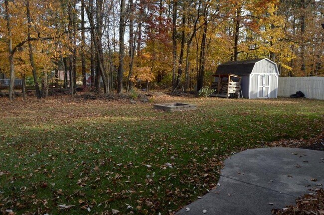 Building Photo - 5931 Spring Oak Ct