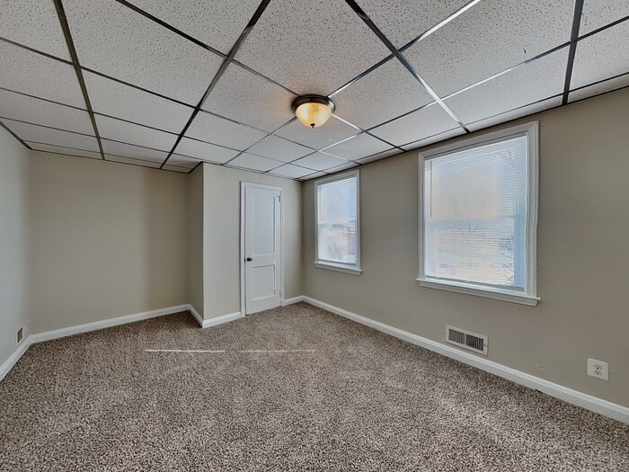 Building Photo - 1917 Searles Rd