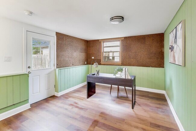 Building Photo - 403 Dalton Ave