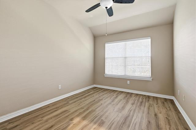 Building Photo - 1725 Brookview Dr