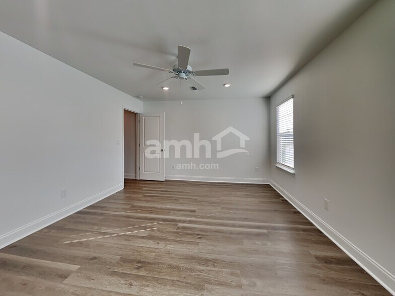 Building Photo - 144 Bee Tree Blvd