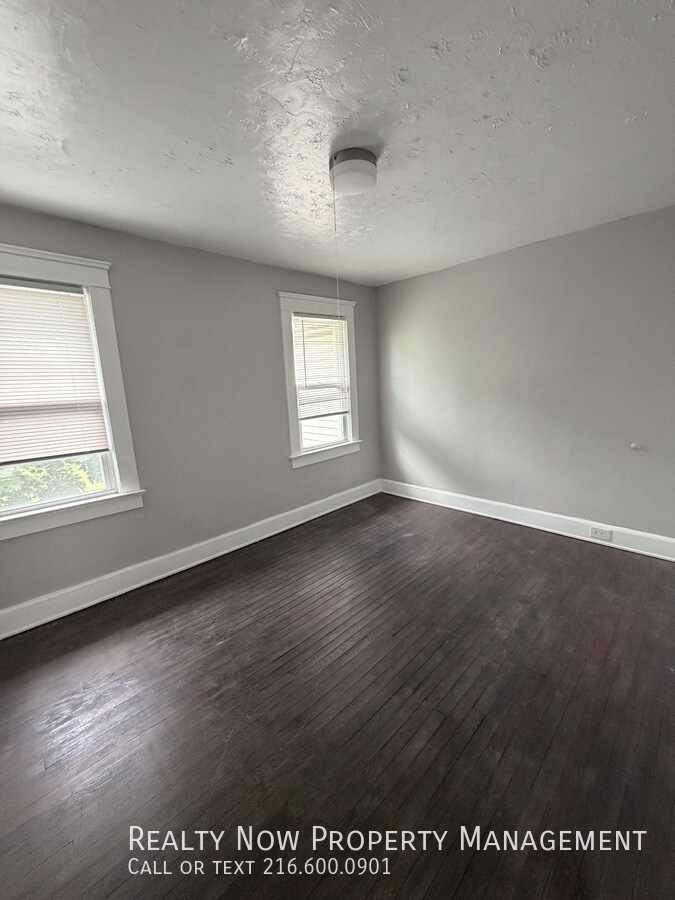 Building Photo - 3348 W 100th St