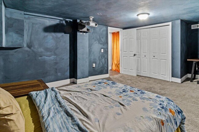 Building Photo - 40 S Richardson Ave