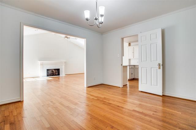 Building Photo - 4209 Greenbrier Dr