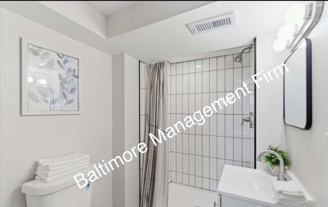 Building Photo - 336 Joplin St