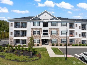 Building Photo - 921 Vanderbergh Blvd