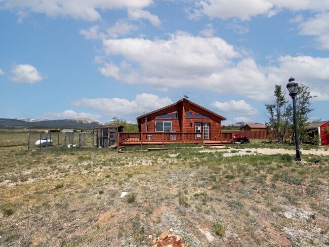Building Photo - Foxtail Pines! 5 acres! Open floor plan!