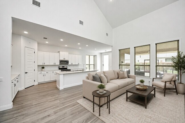 Building Photo - 606 Round Lake Dr