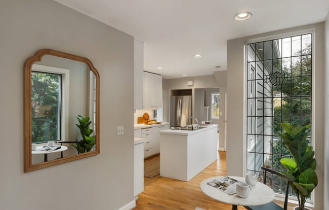 Building Photo - Wallingford Home