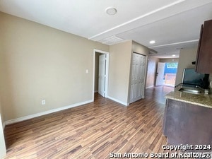 Building Photo - 1033 Rivas St