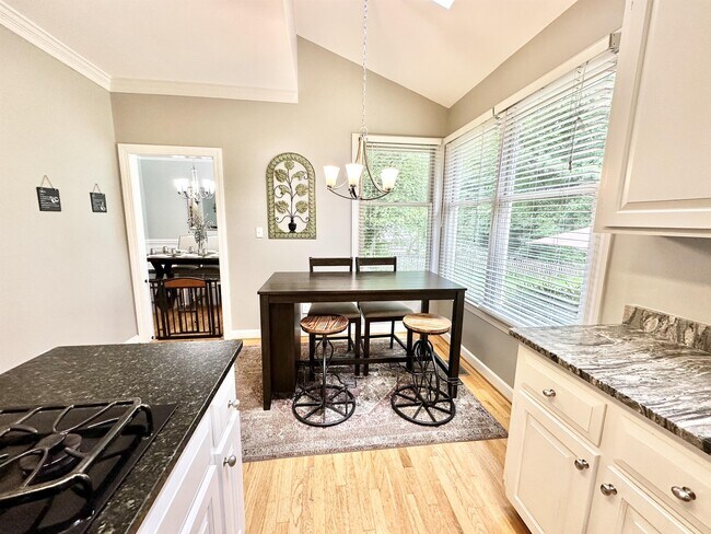 Building Photo - 1804 Crooked Creek Rd
