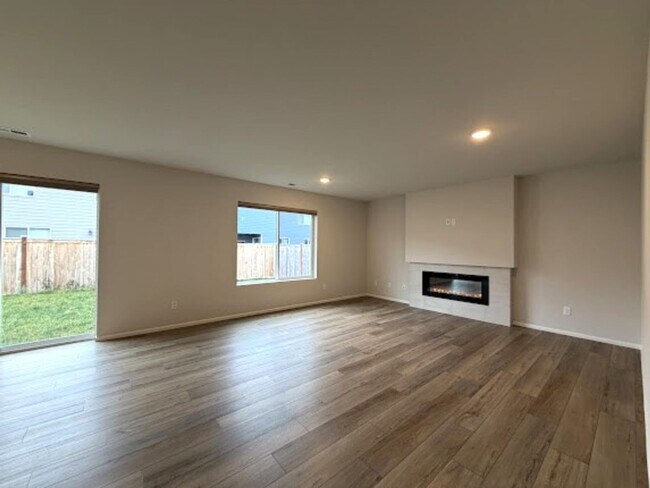 Building Photo - A Perfect Blend of New & Timeless – 4BR, 3BA Haven