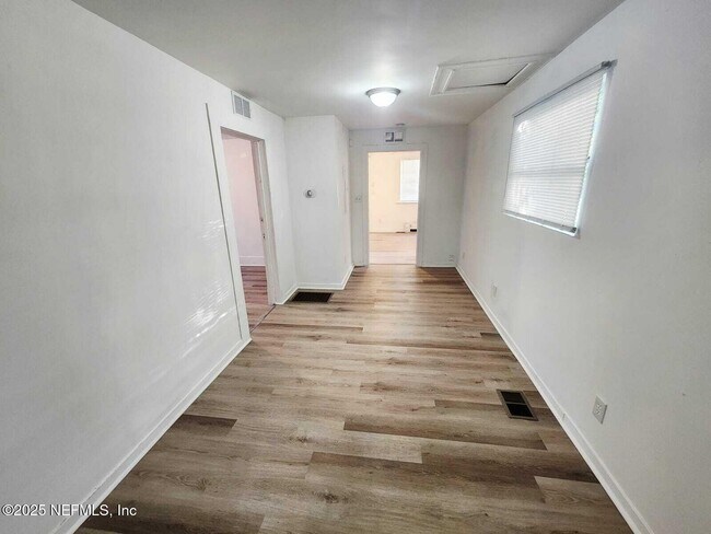 Building Photo - 2184 W 45th St